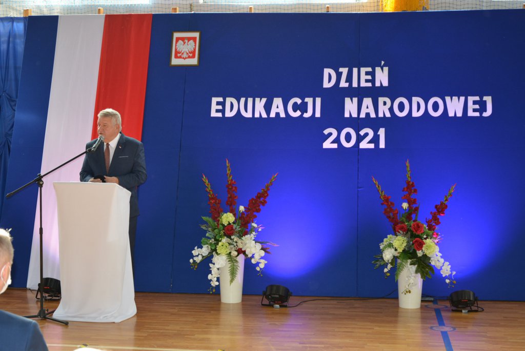 Dzień Edukacji Narodowej 2021 w Olszewie-Borkach - zdjęcie #2 - eOstroleka.pl