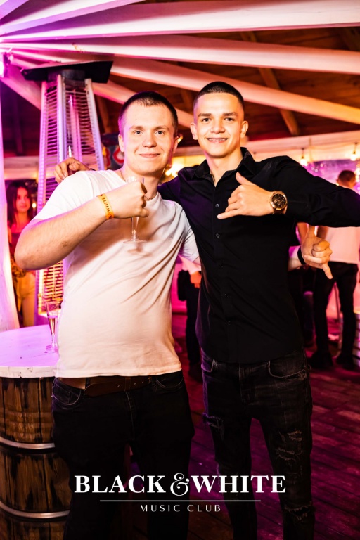 Łobuzy na trzecie urodziny Clubu Black&White [22.10.2021] - zdjęcie #86 - eOstroleka.pl