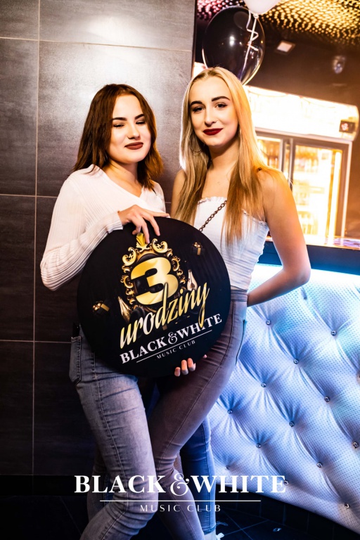Łobuzy na trzecie urodziny Clubu Black&White [22.10.2021] - zdjęcie #58 - eOstroleka.pl