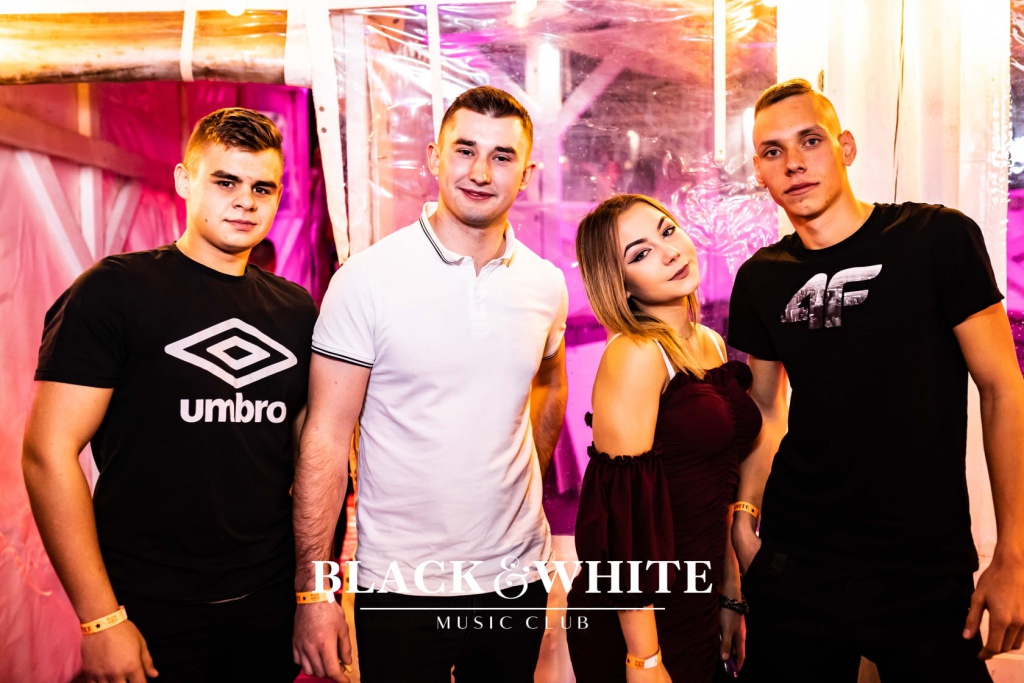 Łobuzy na trzecie urodziny Clubu Black&White [22.10.2021] - zdjęcie #27 - eOstroleka.pl
