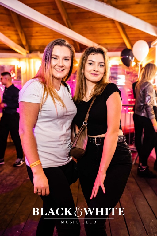 Łobuzy na trzecie urodziny Clubu Black&White [22.10.2021] - zdjęcie #24 - eOstroleka.pl