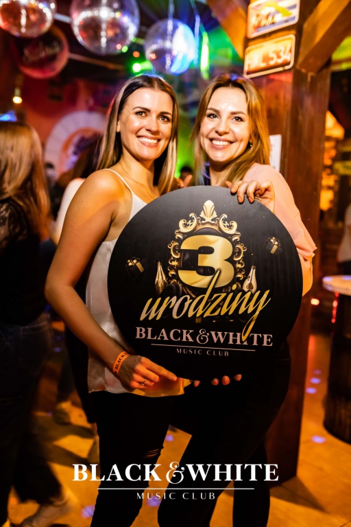 Łobuzy na trzecie urodziny Clubu Black&White [22.10.2021] - zdjęcie #10 - eOstroleka.pl