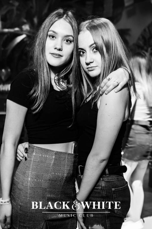 Łobuzy na trzecie urodziny Clubu Black&White [22.10.2021] - zdjęcie #6 - eOstroleka.pl