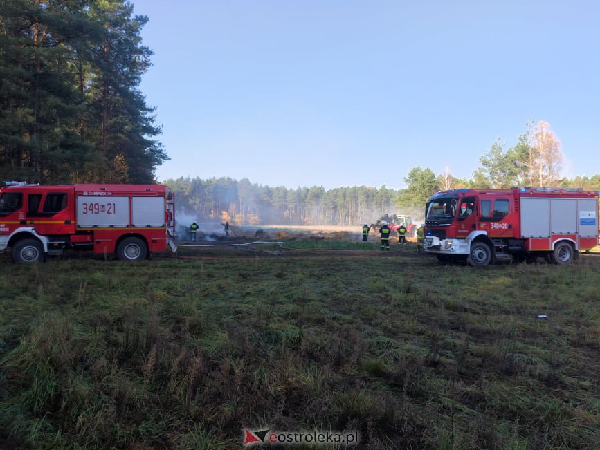 Pożar w Dzwonku [29.10.2021] - zdjęcie #4 - eOstroleka.pl