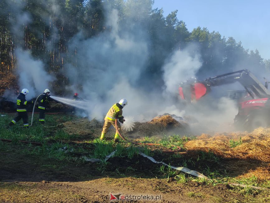 Pożar w Dzwonku [29.10.2021] - zdjęcie #15 - eOstroleka.pl