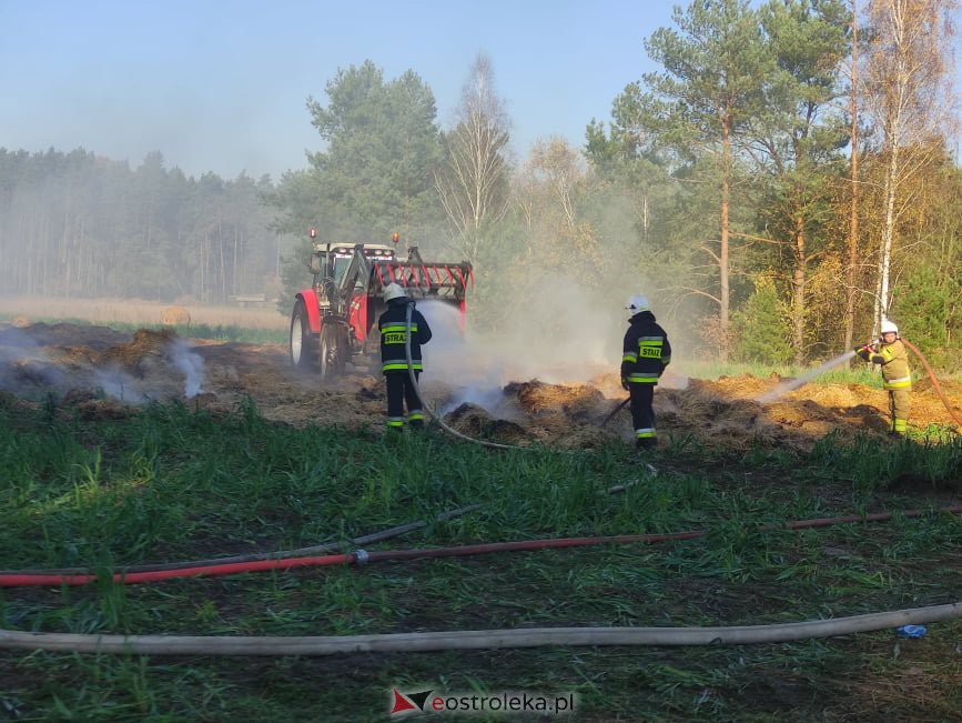 Pożar w Dzwonku [29.10.2021] - zdjęcie #19 - eOstroleka.pl