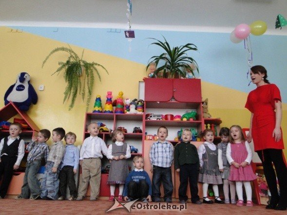 Dzień babci i dziadka w przedszkolu nr.13  - zdjęcie #28 - eOstroleka.pl