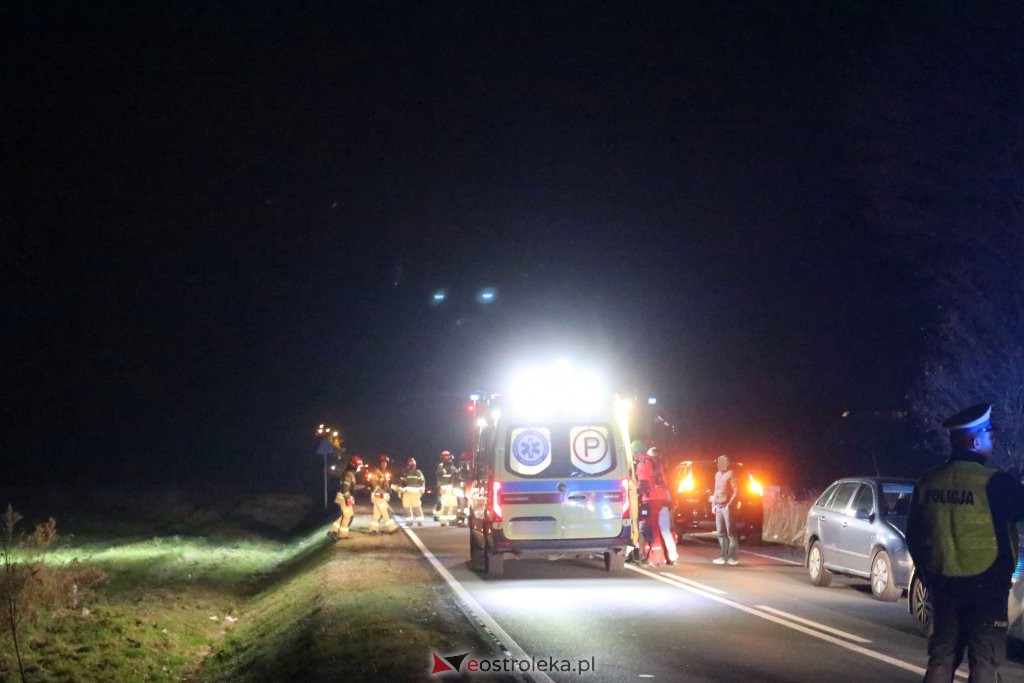 Wypadek w Zabrodziu [30.10.2021] - zdjęcie #8 - eOstroleka.pl