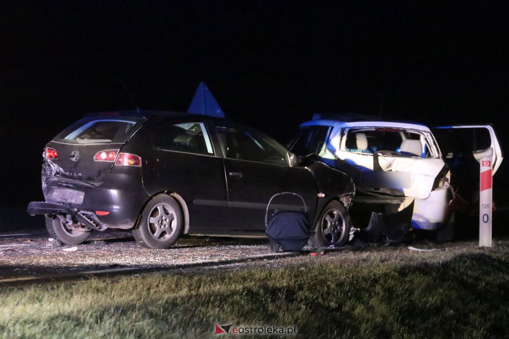Wypadek w Zabrodziu [30.10.2021] - zdjęcie #16 - eOstroleka.pl