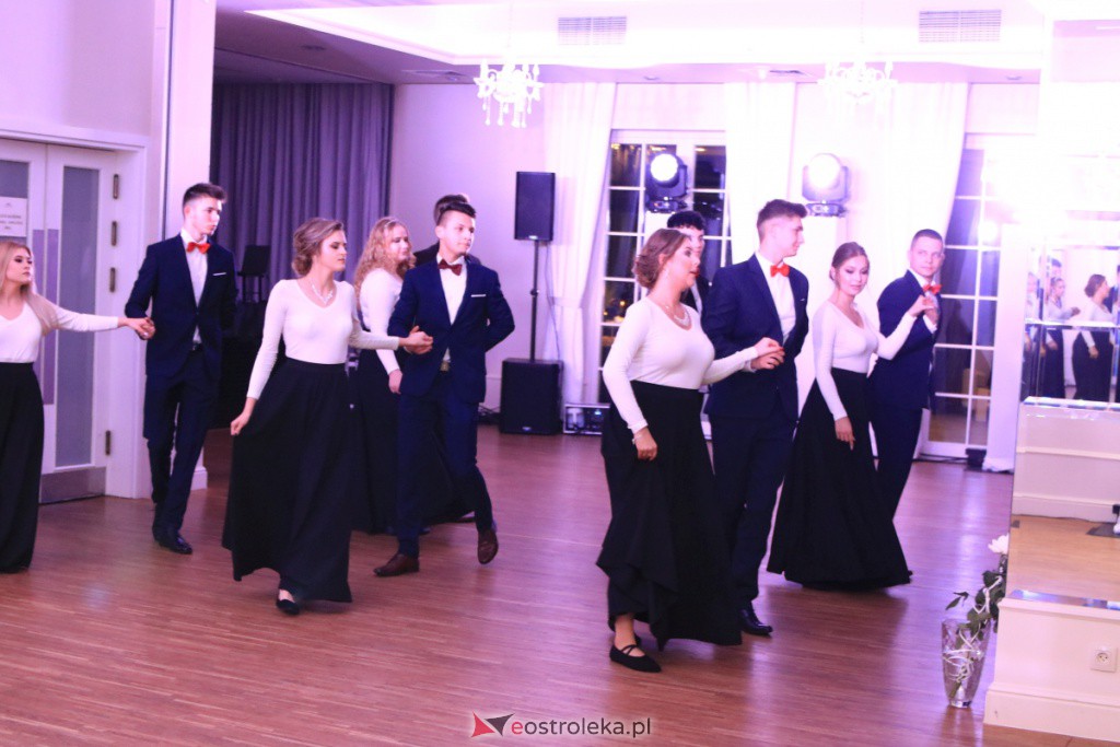 Studniówka w ZSZ nr 4 [30.10.2021] - zdjęcie #237 - eOstroleka.pl