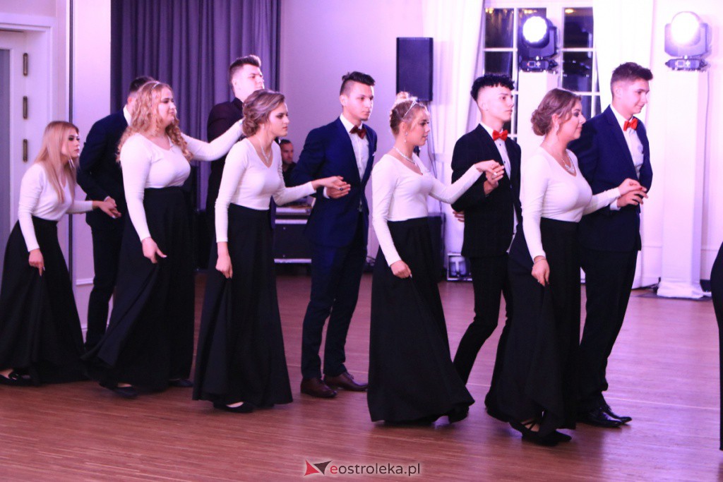 Studniówka w ZSZ nr 4 [30.10.2021] - zdjęcie #232 - eOstroleka.pl