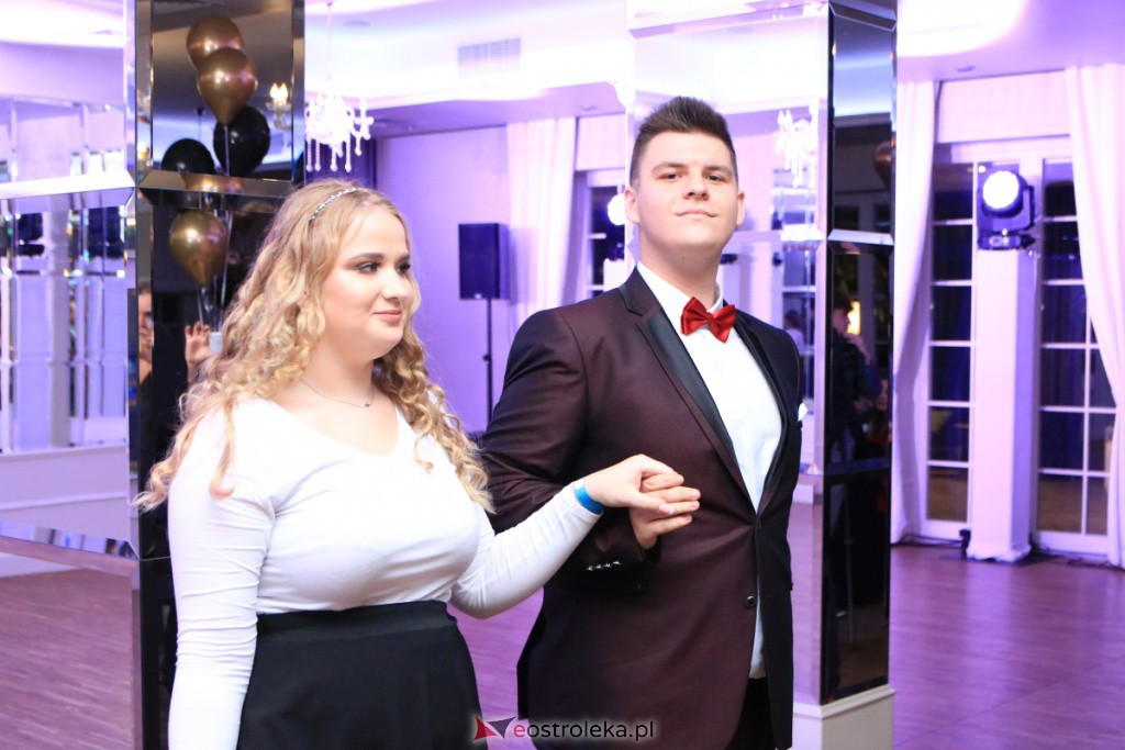 Studniówka w ZSZ nr 4 [30.10.2021] - zdjęcie #224 - eOstroleka.pl