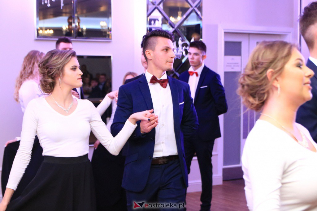Studniówka w ZSZ nr 4 [30.10.2021] - zdjęcie #200 - eOstroleka.pl