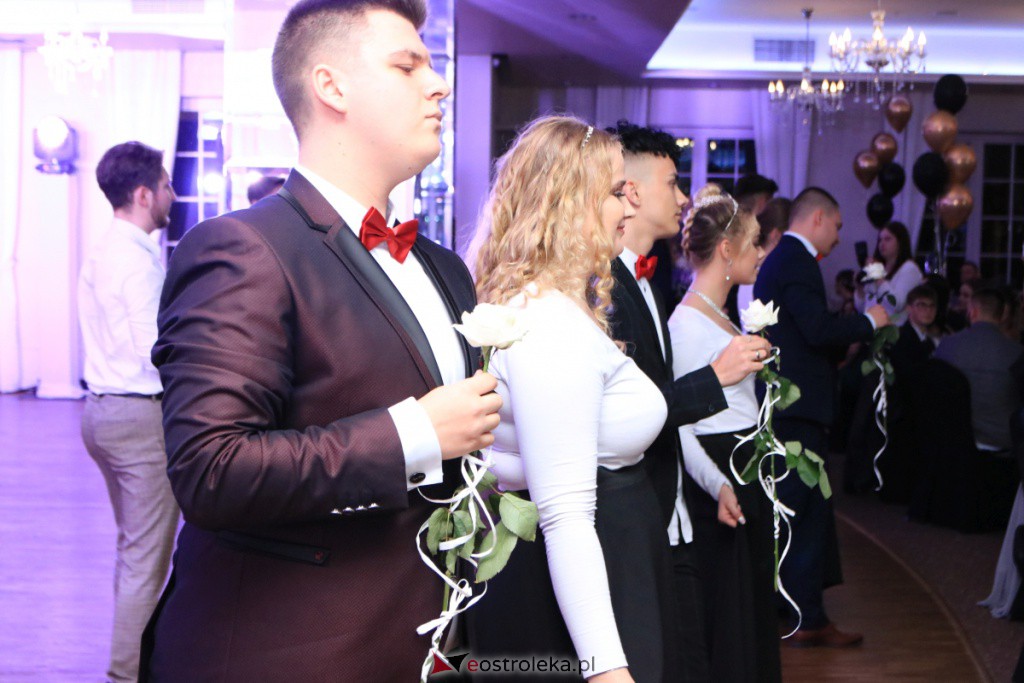 Studniówka w ZSZ nr 4 [30.10.2021] - zdjęcie #191 - eOstroleka.pl