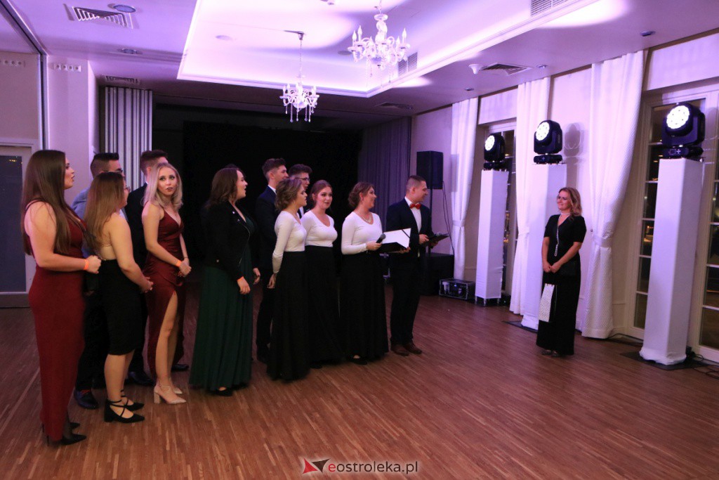 Studniówka w ZSZ nr 4 [30.10.2021] - zdjęcie #136 - eOstroleka.pl
