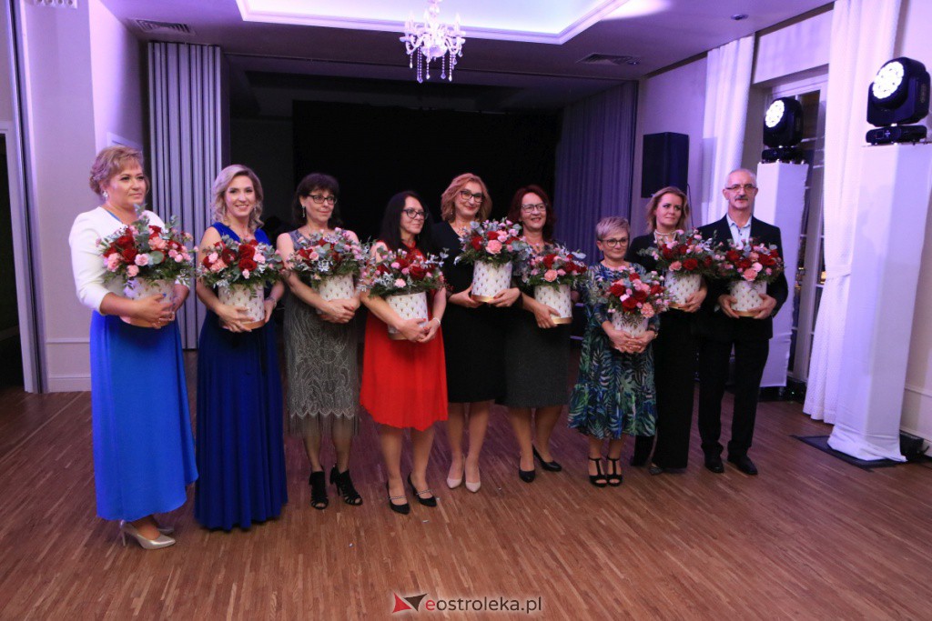 Studniówka w ZSZ nr 4 [30.10.2021] - zdjęcie #143 - eOstroleka.pl