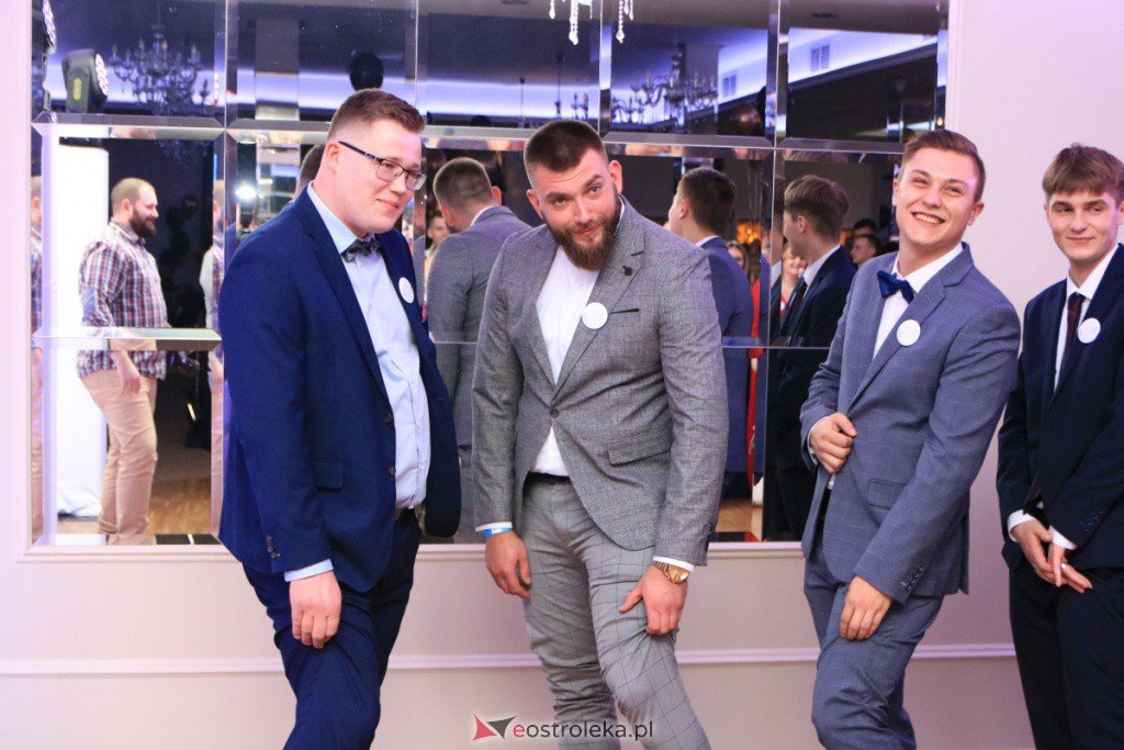 Studniówka w ZSZ nr 4 [30.10.2021] - zdjęcie #51 - eOstroleka.pl