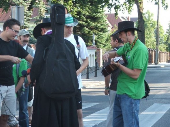 XXIII Piesza Pielgrzymka na Jasną Górę-wyjście - zdjęcie #70 - eOstroleka.pl
