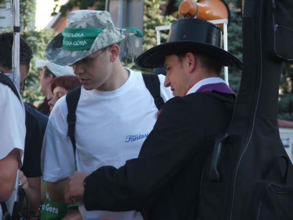 XXIII Piesza Pielgrzymka na Jasną Górę-wyjście - zdjęcie #69 - eOstroleka.pl