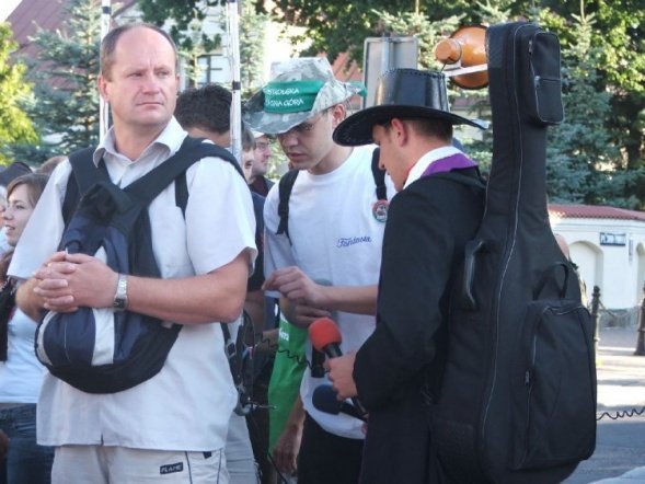 XXIII Piesza Pielgrzymka na Jasną Górę-wyjście - zdjęcie #68 - eOstroleka.pl