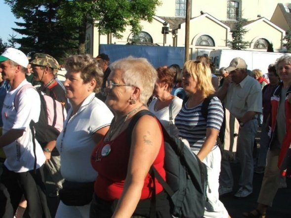 XXIII Piesza Pielgrzymka na Jasną Górę-wyjście - zdjęcie #53 - eOstroleka.pl