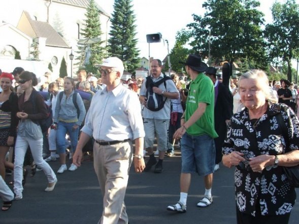 XXIII Piesza Pielgrzymka na Jasną Górę-wyjście - zdjęcie #51 - eOstroleka.pl