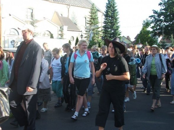 XXIII Piesza Pielgrzymka na Jasną Górę-wyjście - zdjęcie #49 - eOstroleka.pl