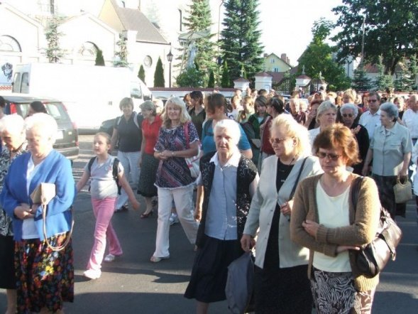 XXIII Piesza Pielgrzymka na Jasną Górę-wyjście - zdjęcie #47 - eOstroleka.pl