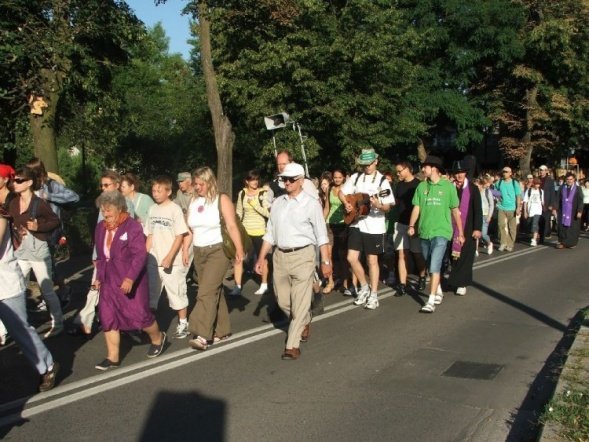 XXIII Piesza Pielgrzymka na Jasną Górę-wyjście - zdjęcie #42 - eOstroleka.pl