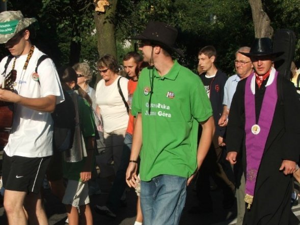 XXIII Piesza Pielgrzymka na Jasną Górę-wyjście - zdjęcie #41 - eOstroleka.pl