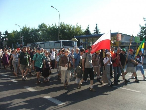 XXIII Piesza Pielgrzymka na Jasną Górę-wyjście - zdjęcie #34 - eOstroleka.pl