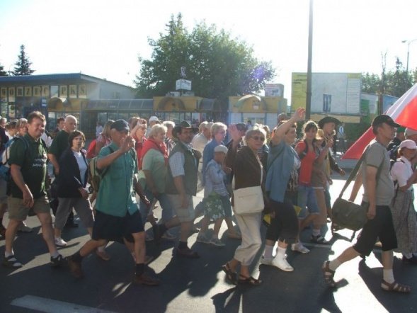 XXIII Piesza Pielgrzymka na Jasną Górę-wyjście - zdjęcie #33 - eOstroleka.pl