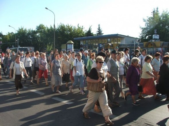 XXIII Piesza Pielgrzymka na Jasną Górę-wyjście - zdjęcie #32 - eOstroleka.pl