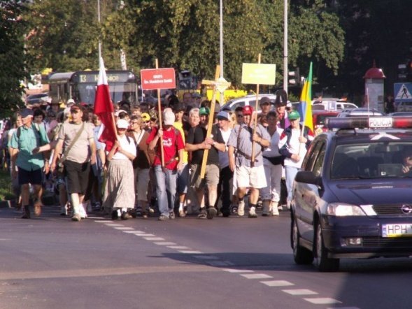 XXIII Piesza Pielgrzymka na Jasną Górę-wyjście - zdjęcie #25 - eOstroleka.pl
