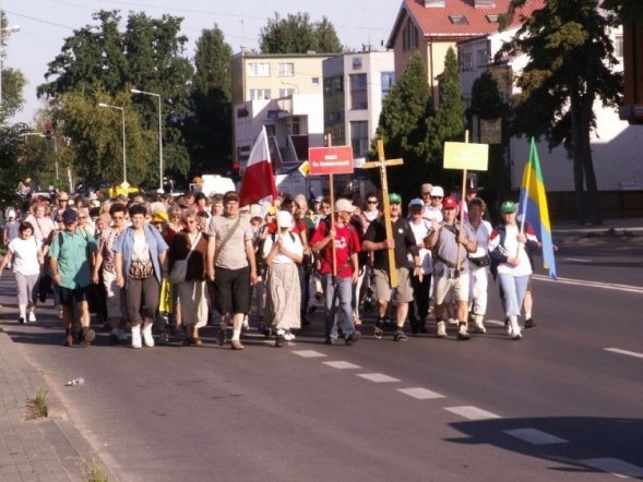 XXIII Piesza Pielgrzymka na Jasną Górę-wyjście - zdjęcie #23 - eOstroleka.pl