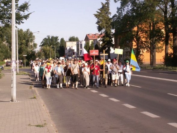 XXIII Piesza Pielgrzymka na Jasną Górę-wyjście - zdjęcie #22 - eOstroleka.pl