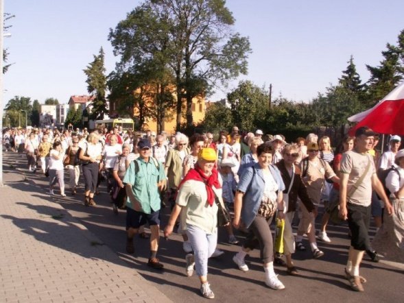 XXIII Piesza Pielgrzymka na Jasną Górę-wyjście - zdjęcie #21 - eOstroleka.pl