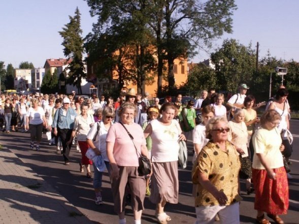 XXIII Piesza Pielgrzymka na Jasną Górę-wyjście - zdjęcie #18 - eOstroleka.pl