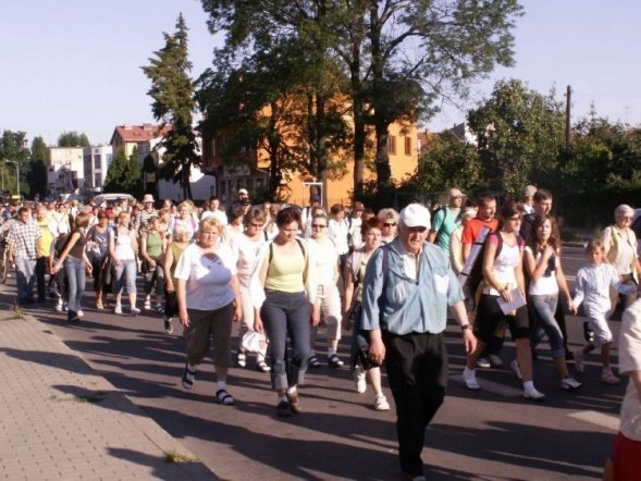 XXIII Piesza Pielgrzymka na Jasną Górę-wyjście - zdjęcie #17 - eOstroleka.pl