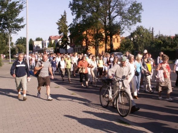 XXIII Piesza Pielgrzymka na Jasną Górę-wyjście - zdjęcie #15 - eOstroleka.pl