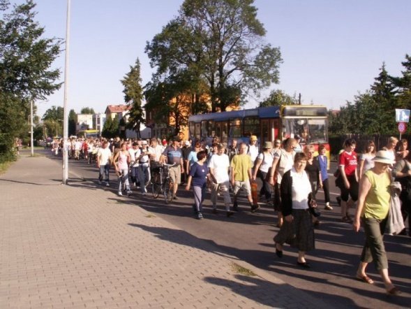 XXIII Piesza Pielgrzymka na Jasną Górę-wyjście - zdjęcie #14 - eOstroleka.pl