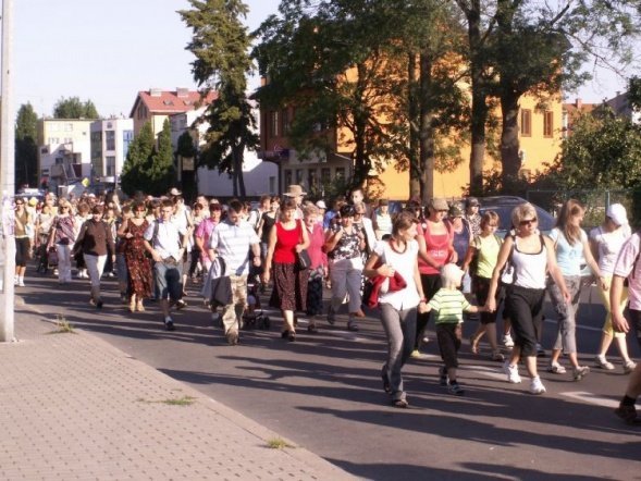 XXIII Piesza Pielgrzymka na Jasną Górę-wyjście - zdjęcie #10 - eOstroleka.pl