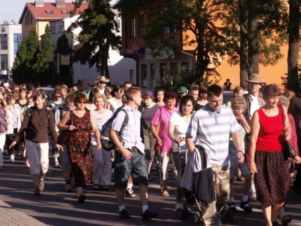 XXIII Piesza Pielgrzymka na Jasną Górę-wyjście - zdjęcie #9 - eOstroleka.pl