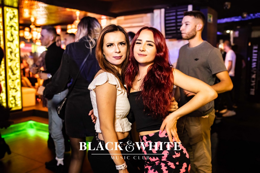 Club Black&White świętował swoje trzecie urodziny [23.10.2021] - zdjęcie #12 - eOstroleka.pl