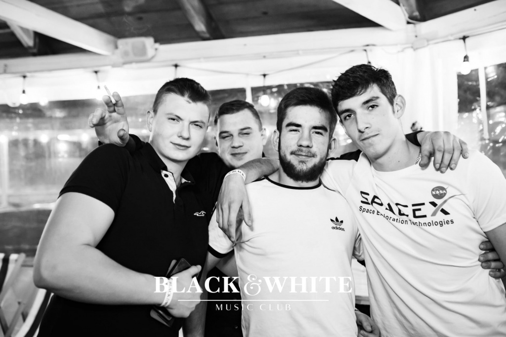 Club Black&White świętował swoje trzecie urodziny [23.10.2021] - zdjęcie #50 - eOstroleka.pl