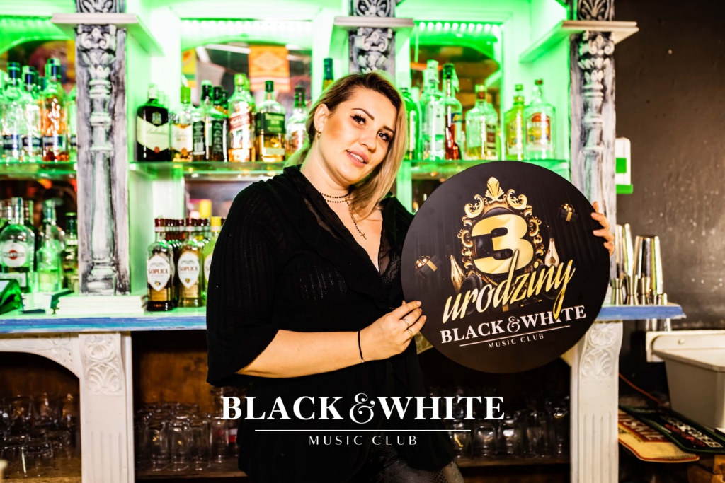 Club Black&White świętował swoje trzecie urodziny [23.10.2021] - zdjęcie #71 - eOstroleka.pl