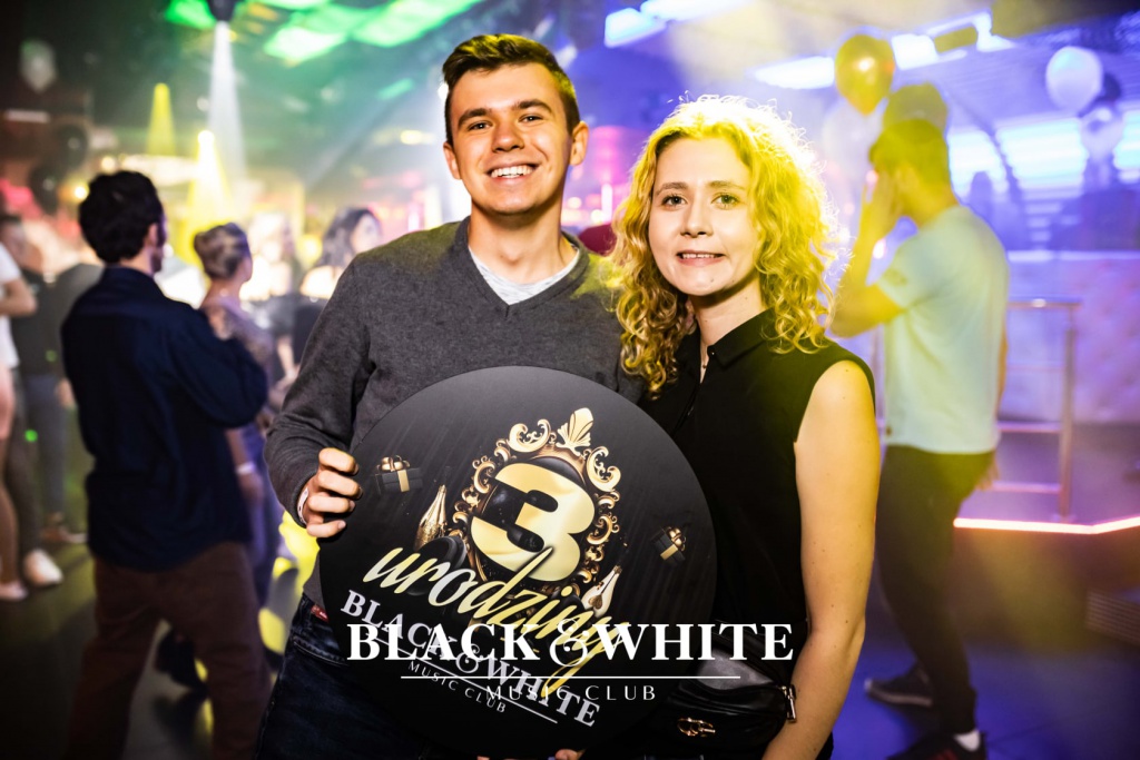 Club Black&White świętował swoje trzecie urodziny [23.10.2021] - zdjęcie #75 - eOstroleka.pl