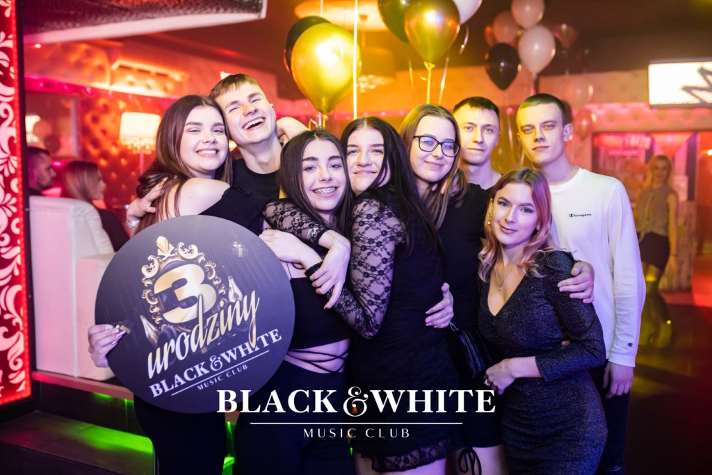 Club Black&White świętował swoje trzecie urodziny [23.10.2021] - zdjęcie #80 - eOstroleka.pl