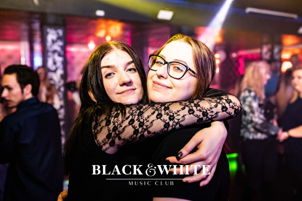 Club Black&White świętował swoje trzecie urodziny [23.10.2021] - zdjęcie #83 - eOstroleka.pl