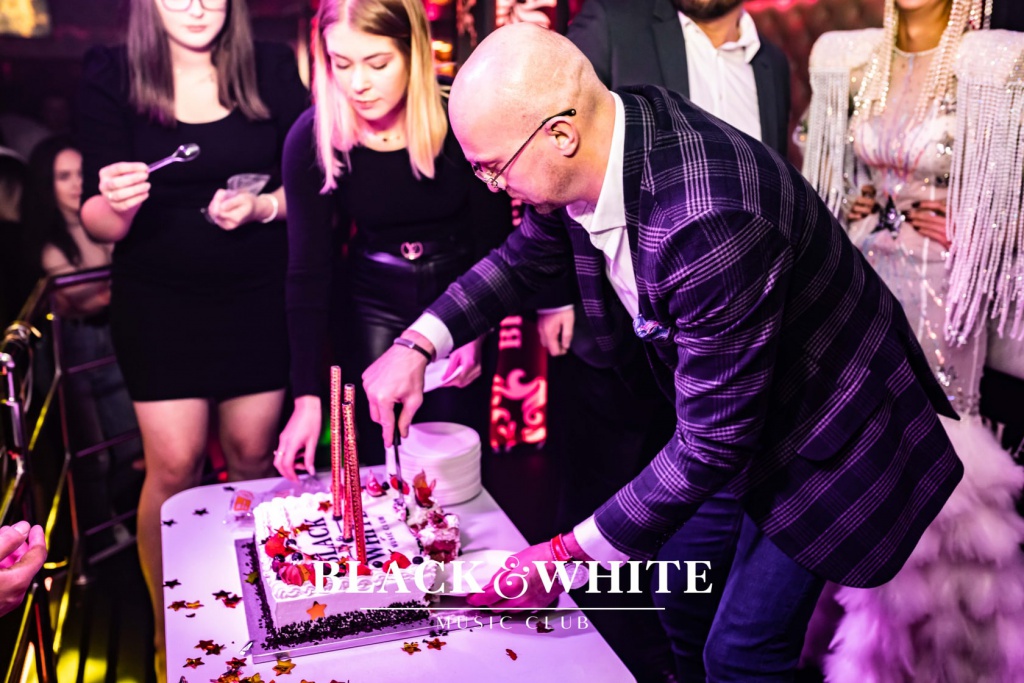 Club Black&White świętował swoje trzecie urodziny [23.10.2021] - zdjęcie #91 - eOstroleka.pl